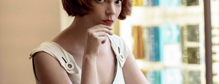 Beth Harmon (Elizabeth Harmon) Wiki, Âge, Famille, Relations, Adaptations à la vie réelle, Biographie & Plus Beth Harmon (Elizabeth Harmon) Wiki, Âge, Famille, Relations, Adaptations à la vie réelle, Biographie & Plus